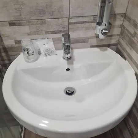 Cara Terra Lucana Lantgård Chiaromonte